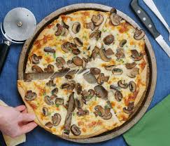 Mushroom & Garlic pizaa